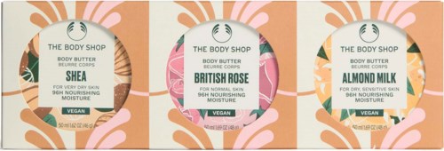 Kolme Body Shopin vartalovoidettaa: shea, brittilinen ruusu ja mantelimaito.