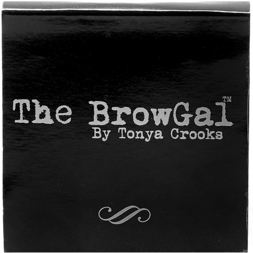 En svart förpackning med vit text: 'The BrawGal By Tonya Crooks.' En liten dekorativ virvel längst ner.