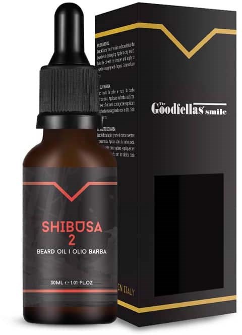 En liten brungul flaska med droppkork och en förpackning. Flaskan är märkt 'SHIBUSA 2 beard oil'.