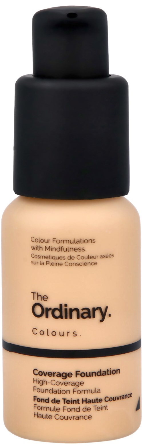 En flaska med foundationsmink med svart lock och beige vätska inuti, märkt "The Ordinary Colours."
