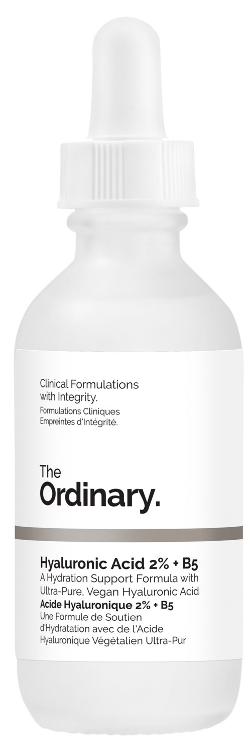 En hvit flaske med pipette, merket Hyaluronic Acid 2% + B5 av The Ordinary, inneholder hudpleieserum.