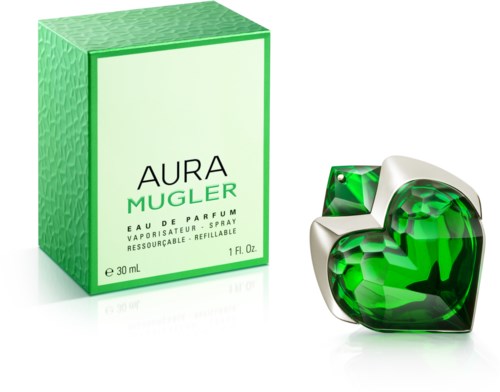 En grønn hjerteformet parfyneflaske ved siden av en grønn boks merket 'Aura Mugler' for kvinner.