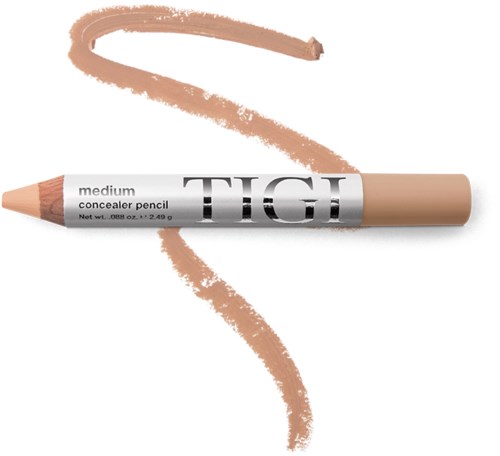 En beige concealer-penne med merket 'TIGI' og en sirklet linje av concealor i bakgrunnen.