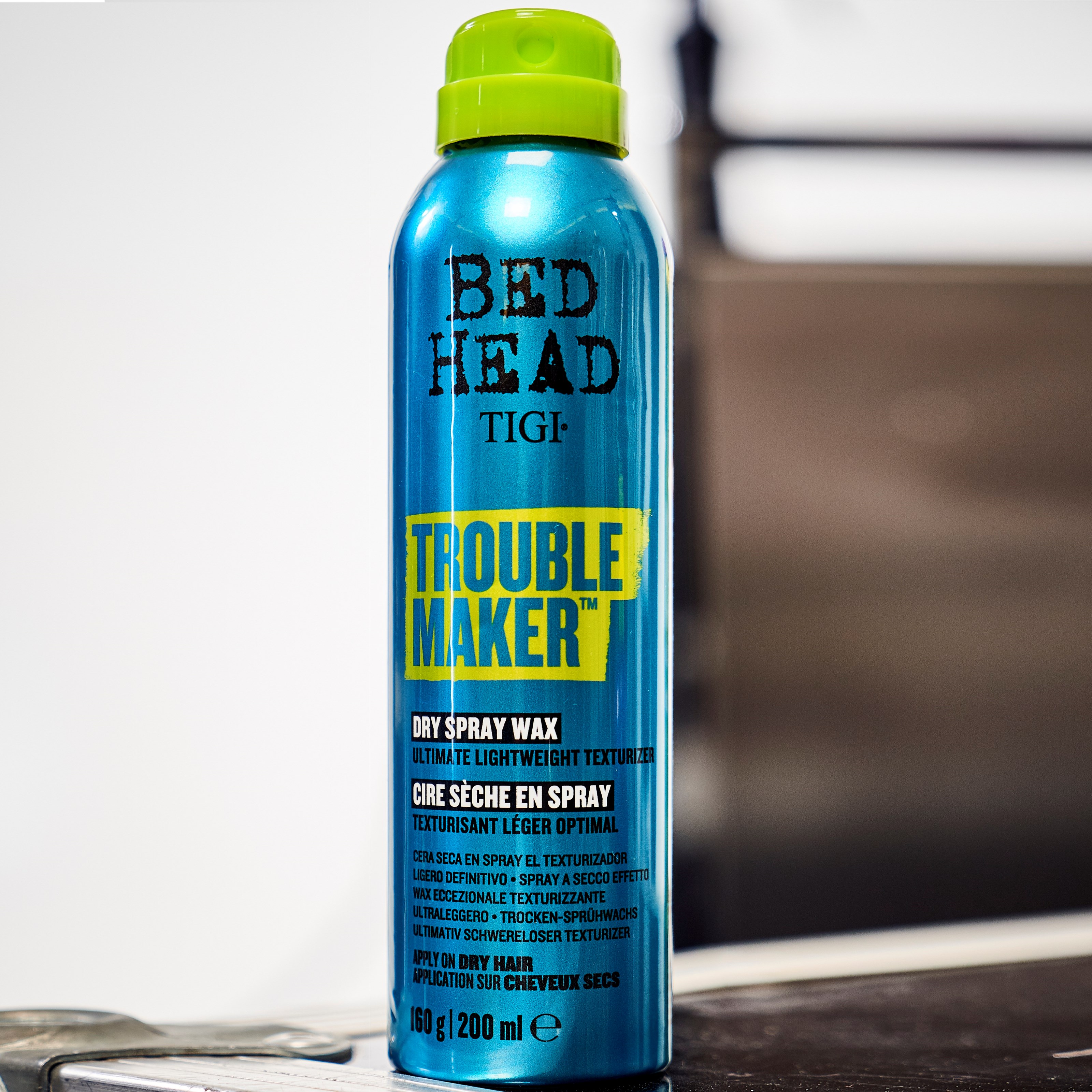 Alternativ bild 1 för TIGI Bed Head Trouble Maker Dry Spray Wax 200 ml