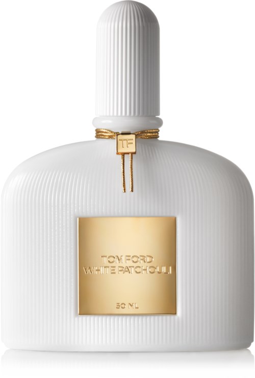 Eine weiße Parfümflasche mit goldfarbenem Etikett und passender goldener Schleife um den Hals. Der Deckel ist hoch und gerippt.