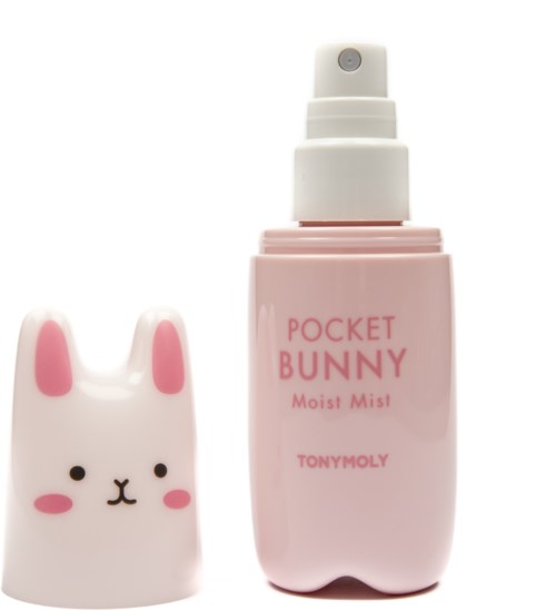 Eine rosa Sprühflasche mit 'Pocket Bunny Moist Mist' und dazu eine Häschen-Form. Niedliches, einfaches Design.
