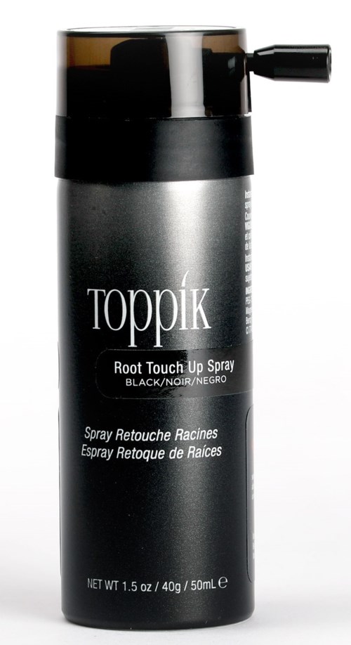En sort og grå spraydåse mærket Toppik Root Touch Up Spray til mørkt hår. Den har en sort spraydûse.