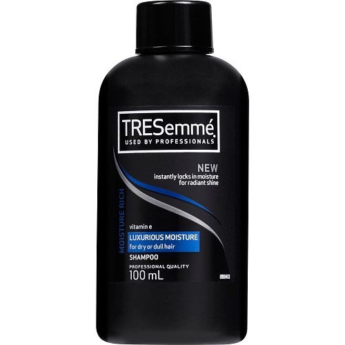 Läs mer om TRESemmé Luxurious Moisture Shampoo 100 ml