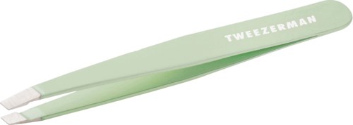 Lys grønn Tweezerman pinsett med hvite tipper og merke på håndtaket.