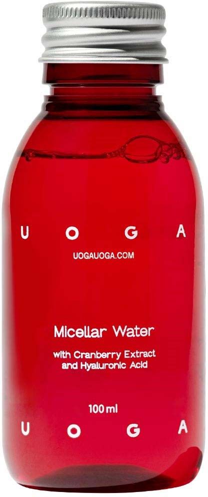 Rød flaske mærket 'Micellar Water' med tranebær-ekstrakt og hyaluronsyre, 100 ml.