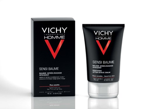 Vichy Homme Sensibio Balm och dess förpackning, svart och röd förpackning, med produktnamn och detaljer.