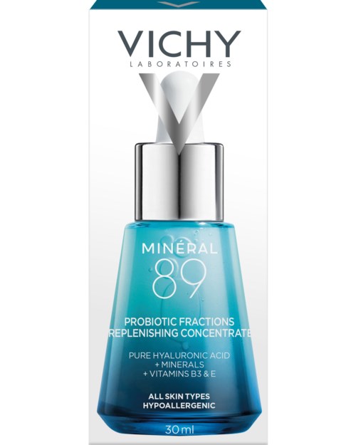 Vichy hudpleieflese med blå væske, merket 'Mineral 89' og nevner probiotika, hyaluronsyre og vitaminer.