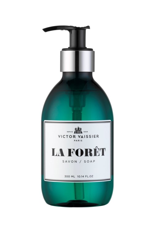 En grön tvållfals med svart pump märkt Victor Vaissier La Forêt, 300 ml.