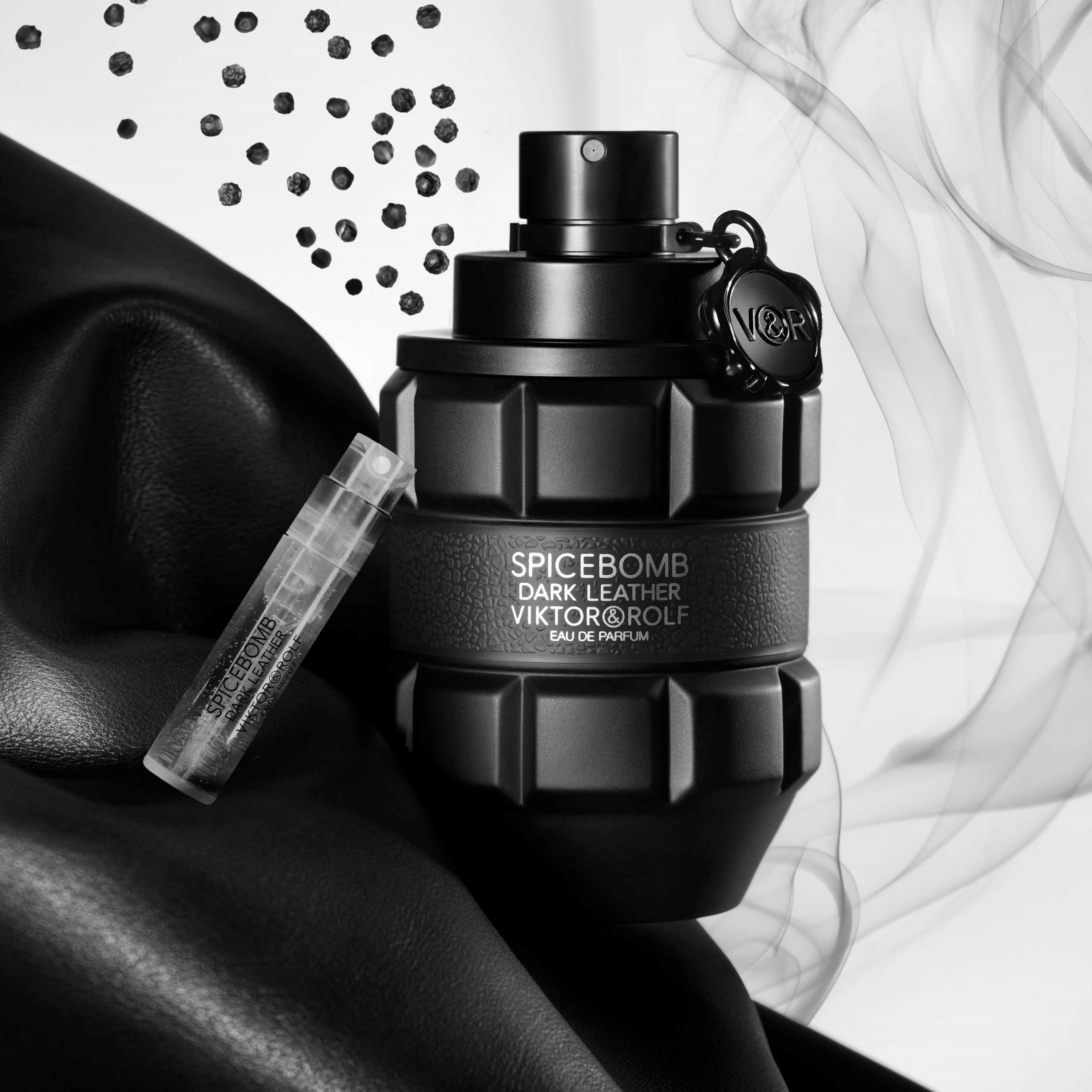 Viktor & Rolf Spicebomb Black Leather Eau De Parfum 90 ml (obrázok 3)