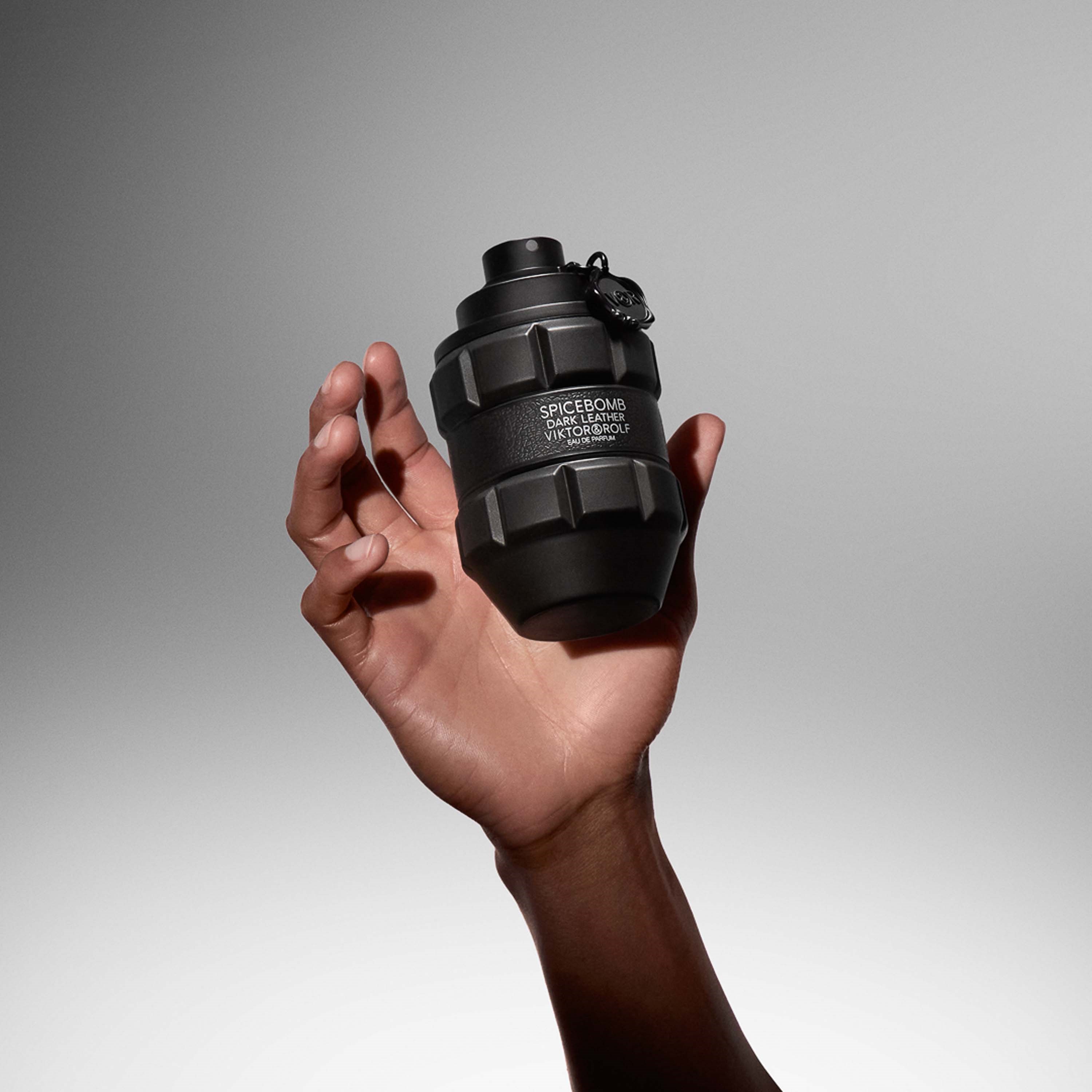 Viktor & Rolf Spicebomb Black Leather Eau De Parfum 90 ml (obrázok 6)