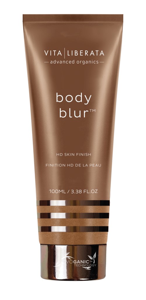 En brun tub med Vita Liberata Body Blur med svarta och vita ränder längst ner, visar att den är för hudfinish.