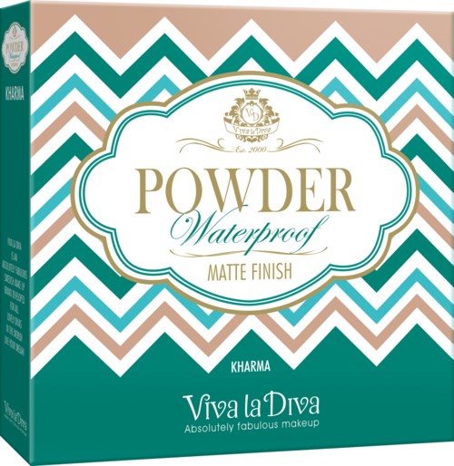Det är en makeuppuderbox med en chevron-mönster i guld, teal och beige färger. Etiketten säger 'Powder Waterproof Matte Finish.'