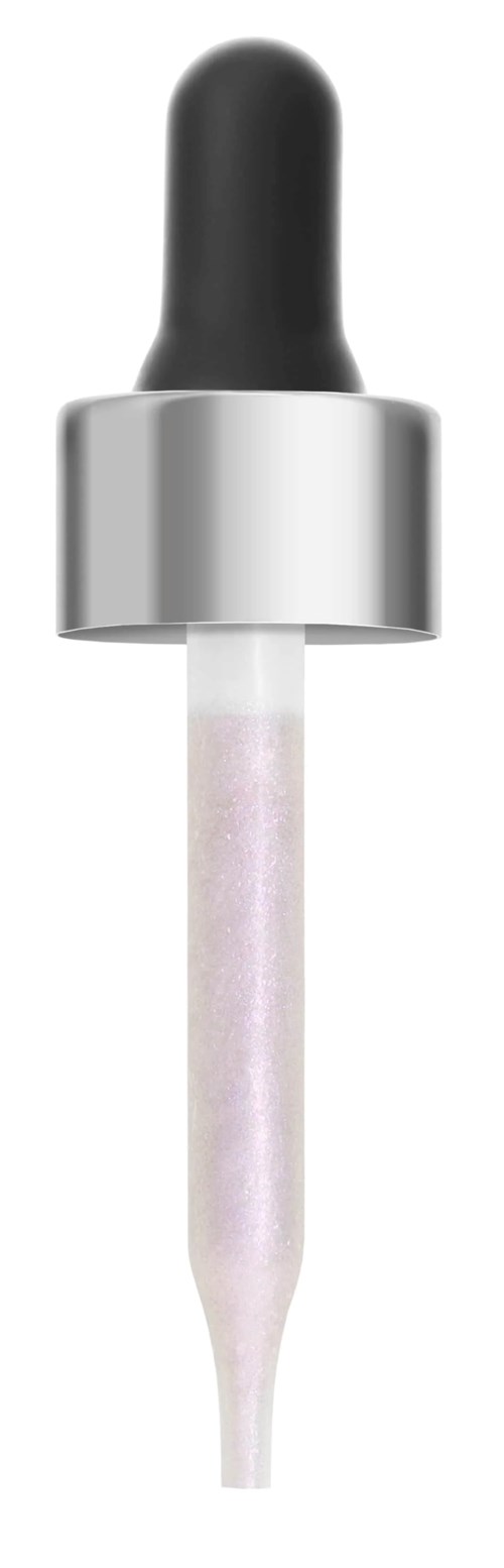 Een pipet met een zwart rubberen bovenkant, zilverkleurige kraag en wit glazen buisje, gebruikt voor vloeistoffen.