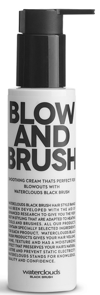 En vit flaska med svart pump, märkt 'BLOW AND BRUSH,' innehåller en kräm för hårstyling. Waterclouds black brush-varumärket finns med.