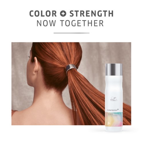 En kvinna med rött hår som är uppsatt, en hårvårdsflaska, och orden "Color + Strength Now Together."