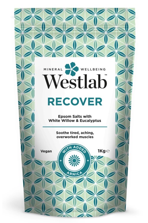 En förpackning märkt Westlab Recover med Epsom-salter, vit pil och eukalyptus, som lindrar muskler, vegansk, 1 kg.