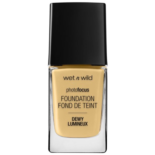 En flaska Wet n Wild Photofocus Foundation i ett rektangulärt glas med svart lock.