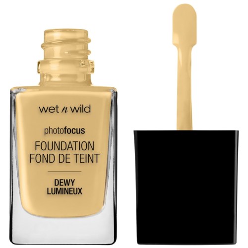 Foundationflaska med applikatorborste, märkt Wet n Wild Photofocus, Dewy Lumineux.
