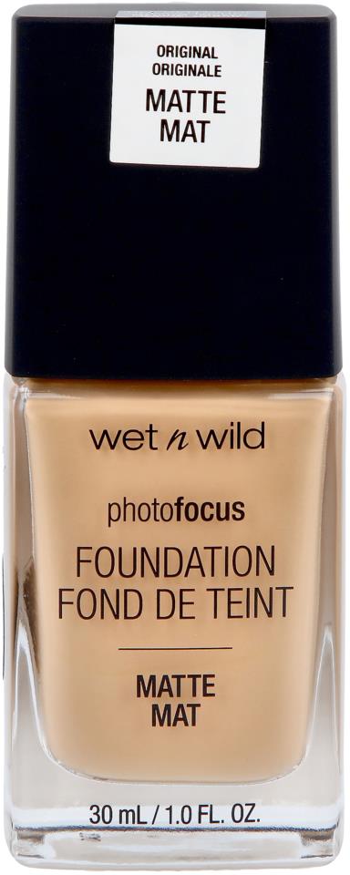 wet n wild Photo Focus Foundation Golden Beige