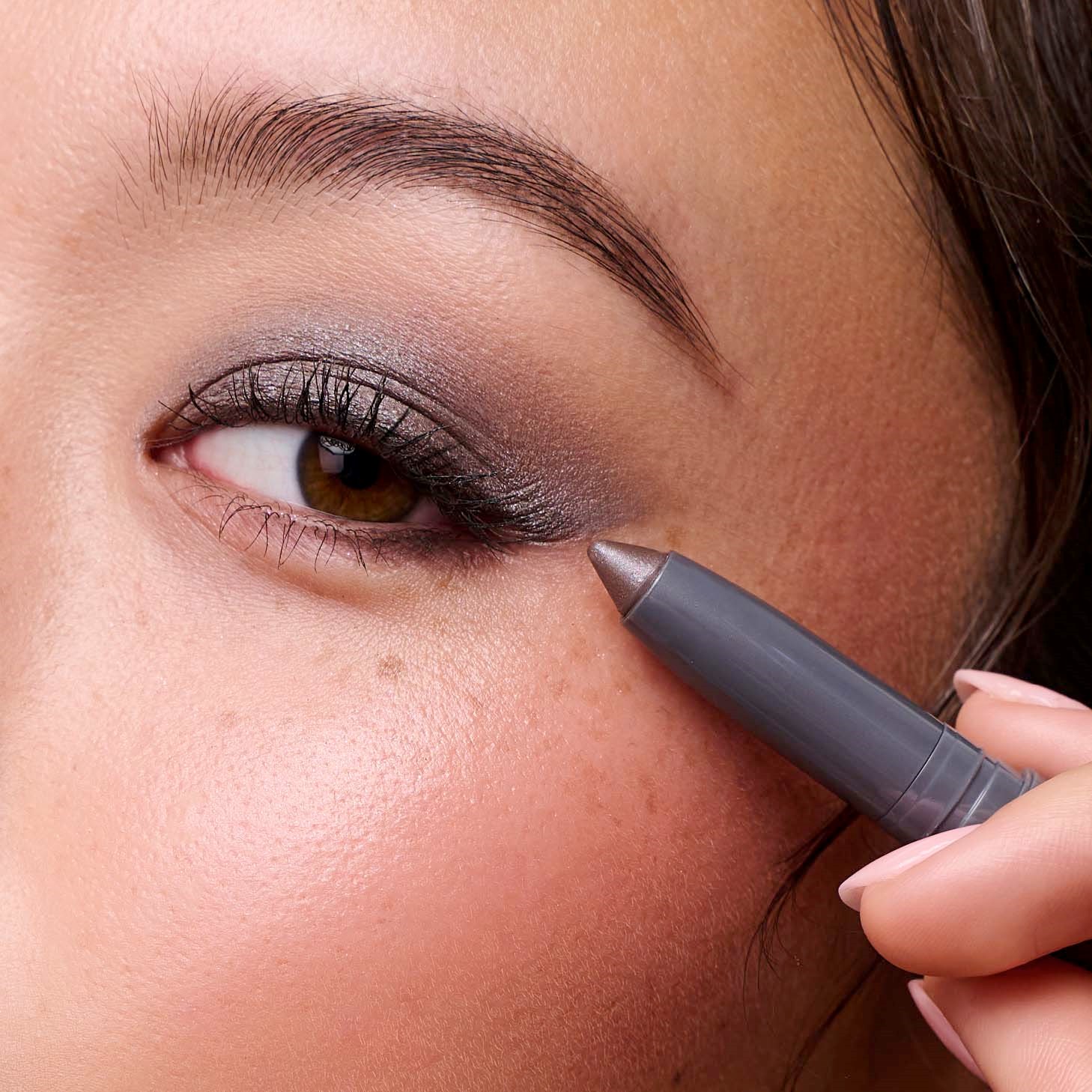 Wonderskin IYKYK Eyeshadow Stick Ash (obrázok 5)