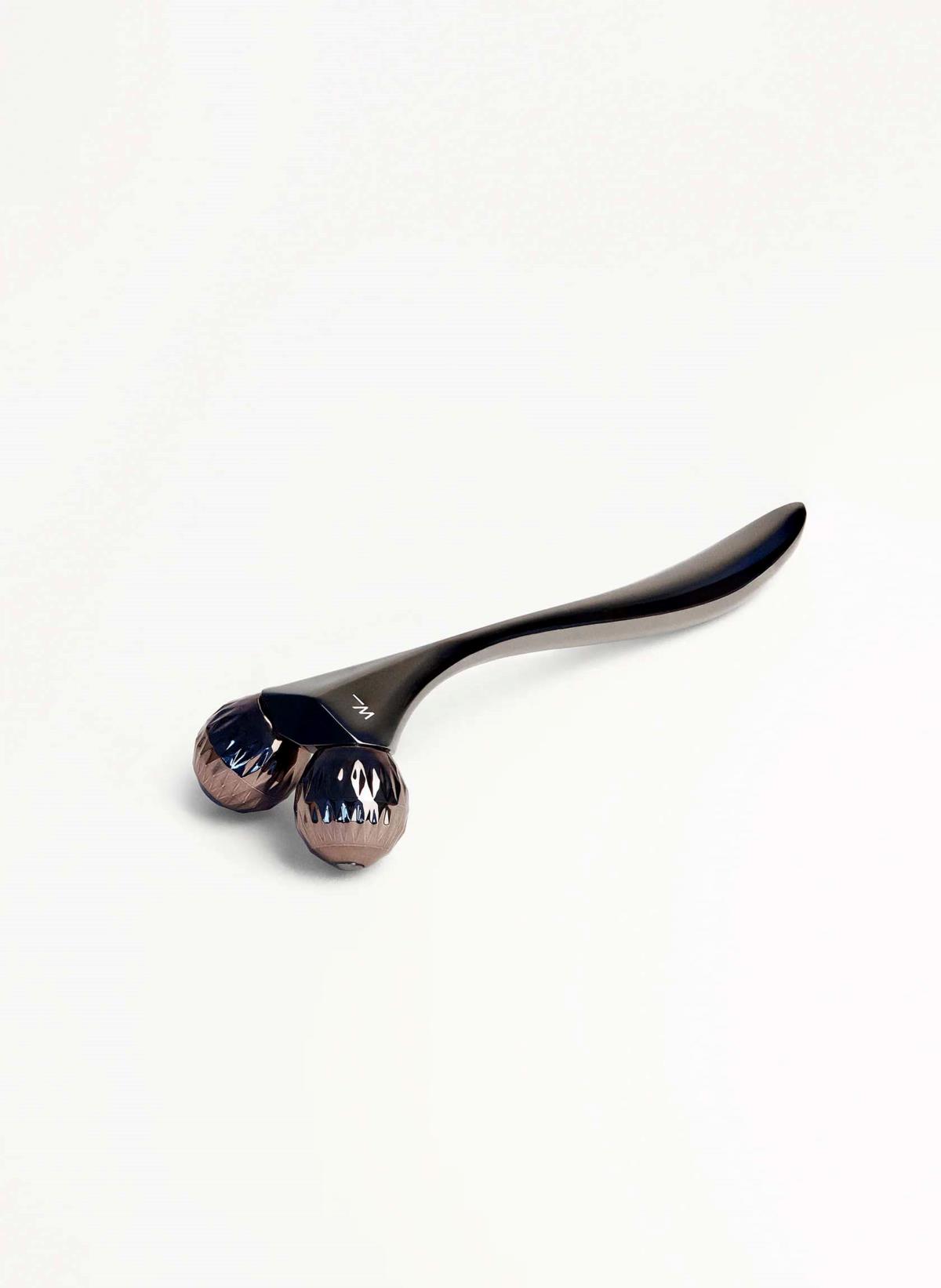 Woods_Copenhagen Contouring Facial Roller