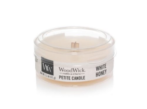 Liten hvit duftlys med honninglukt i gjennomsiktig rund beholder, merket WoodWick, Petite Candle, White Honey.