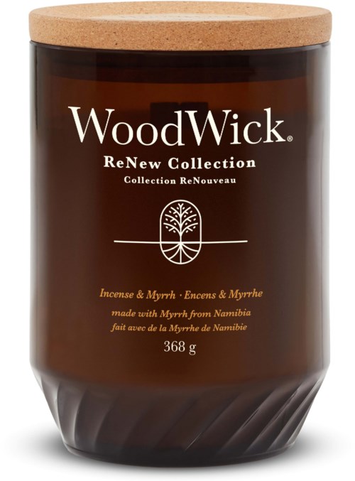 Een donkerbruine waxinelichtpot met houten deksel, labelt 'WoodWick ReNew Collection' voor wierook en mirre uit Namibië.