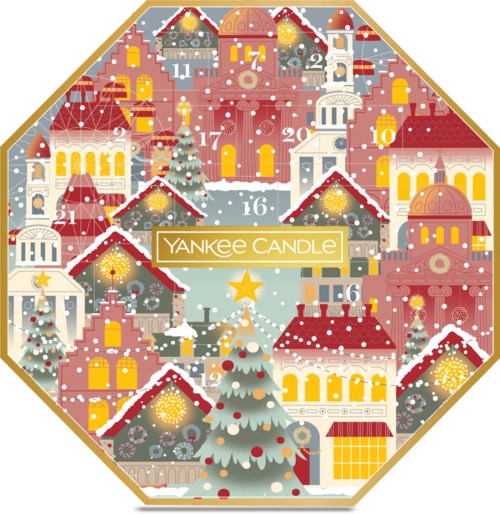 Juhla-aiheinen kaupunkid ilme, jossa on joulun valoja, koristeltuja puita ja tähti keskellä, mainostaa Yankee Candleä.