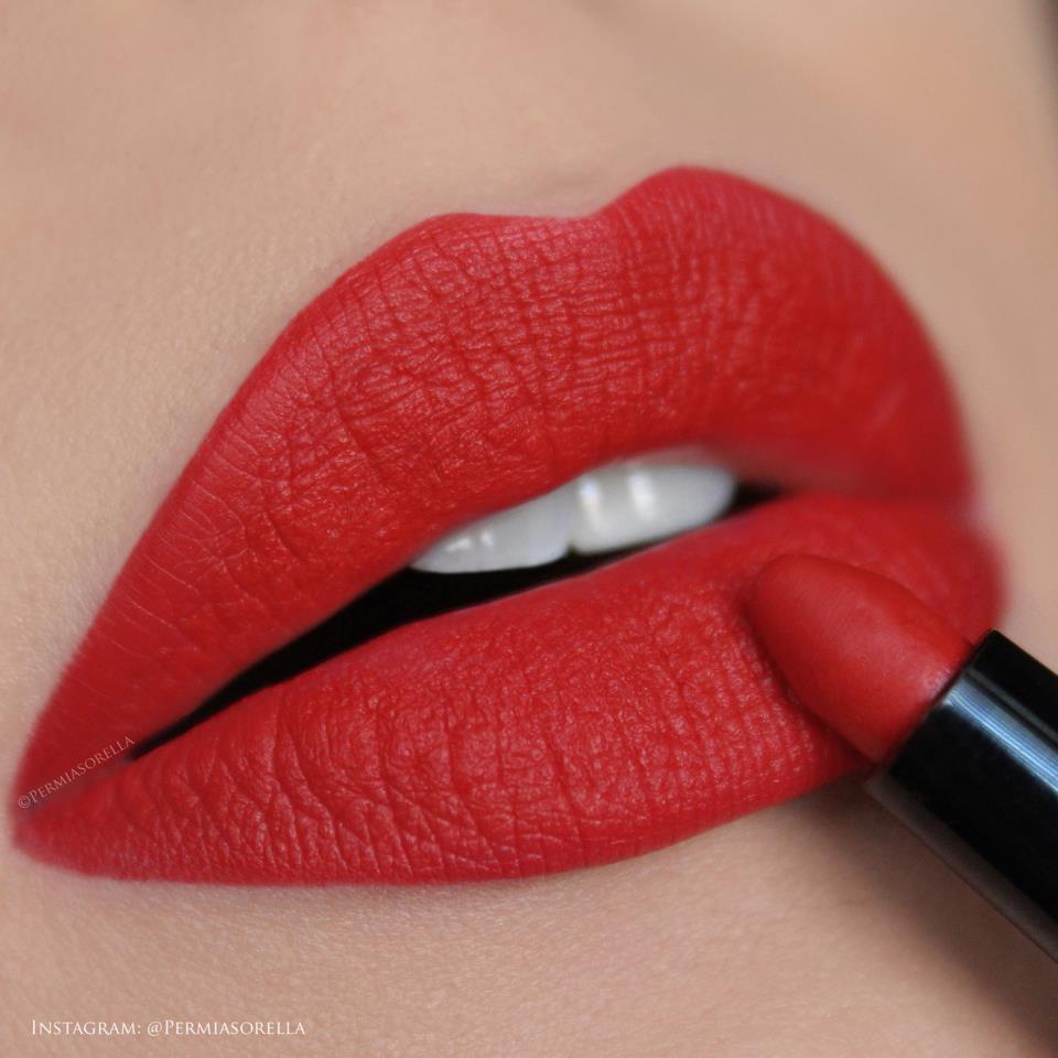 Youngblood Matte Lip Crayon Rodeo Red