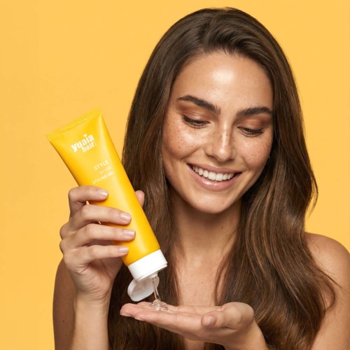 Гель для укладки Yuaia Haircare Style And Shine Styling Gel, эластичная фиксация, с блеском — фото 3