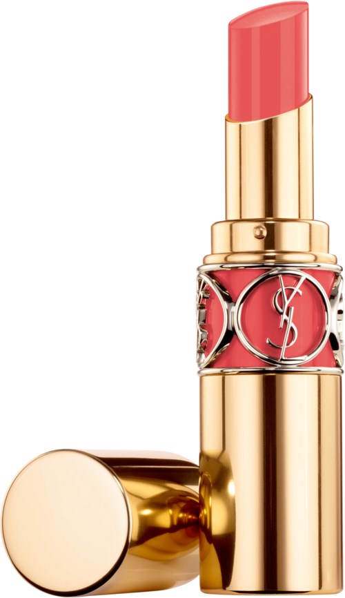 Een YSL-lippenstift met een roze tint en gouden verpakking, staat rechtop met dekseltje ernaast.