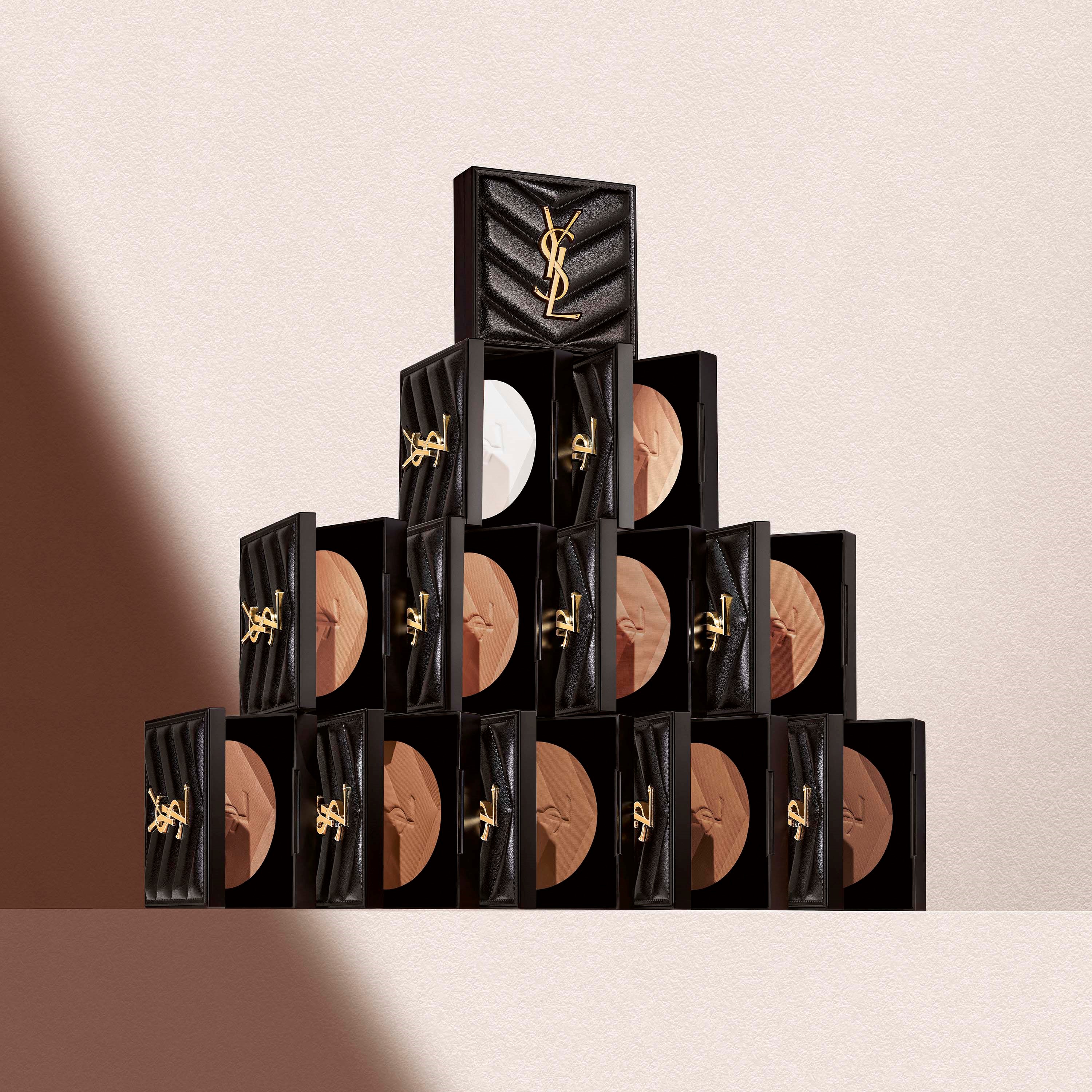 Yves Saint Laurent All Hours Hyper Finish Powder - puder matująco-utrw (obrázok 8)