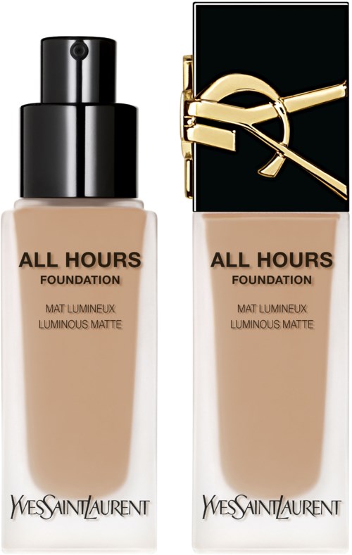 To flasker Yves Saint Laurent All Hours Foundation, en med svart hett og en med gulldetalj på hetten.