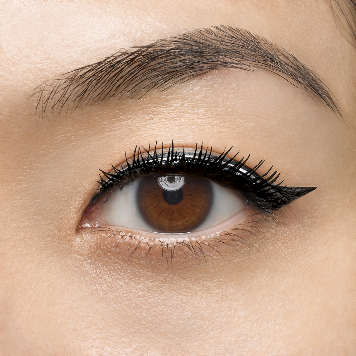 Yves Saint Laurent Eyeliner Matt 01 (obrázok 7)