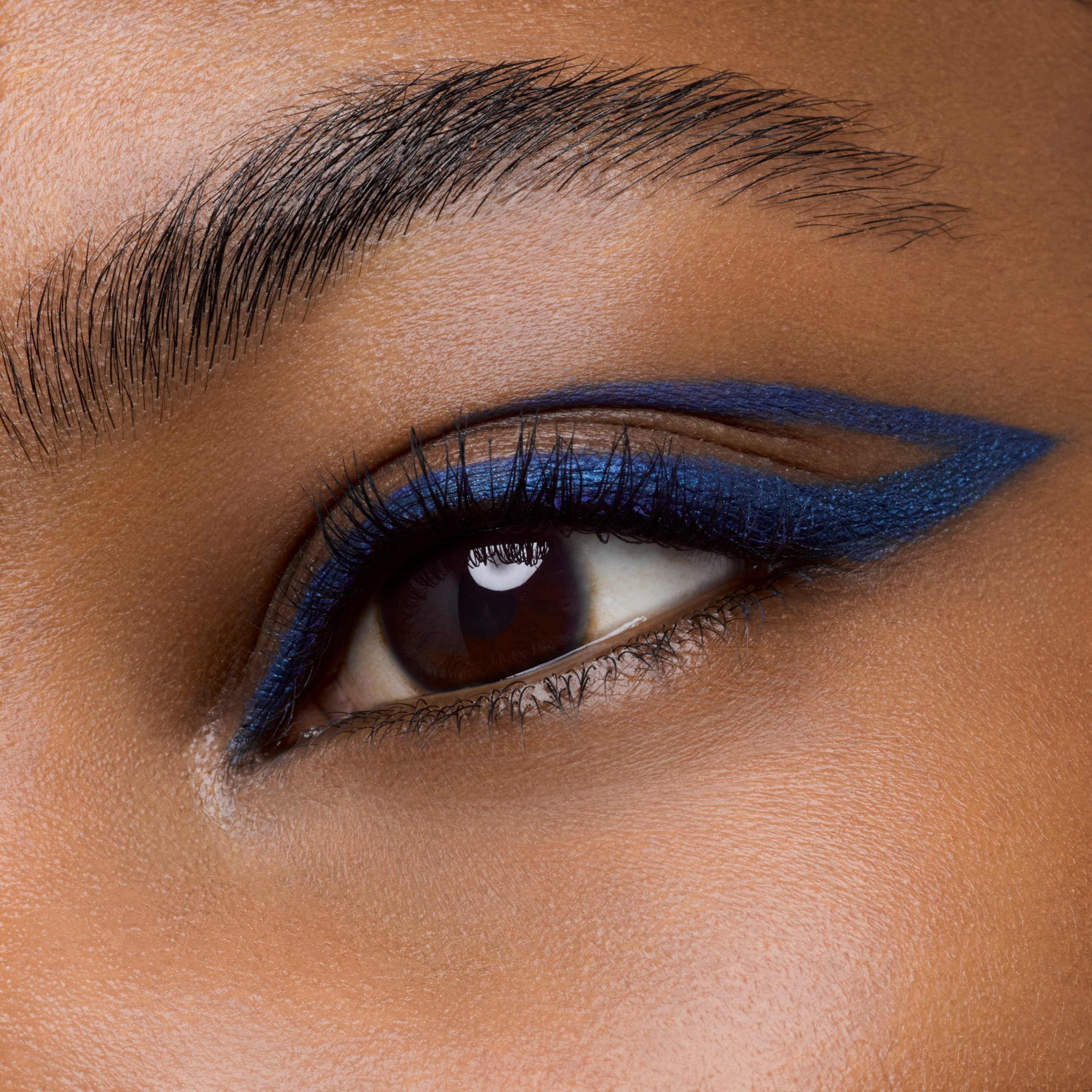 Yves Saint Laurent Crushliner Stylo - Wodoodporna kredka do oczu Bleu (obrázok 4)