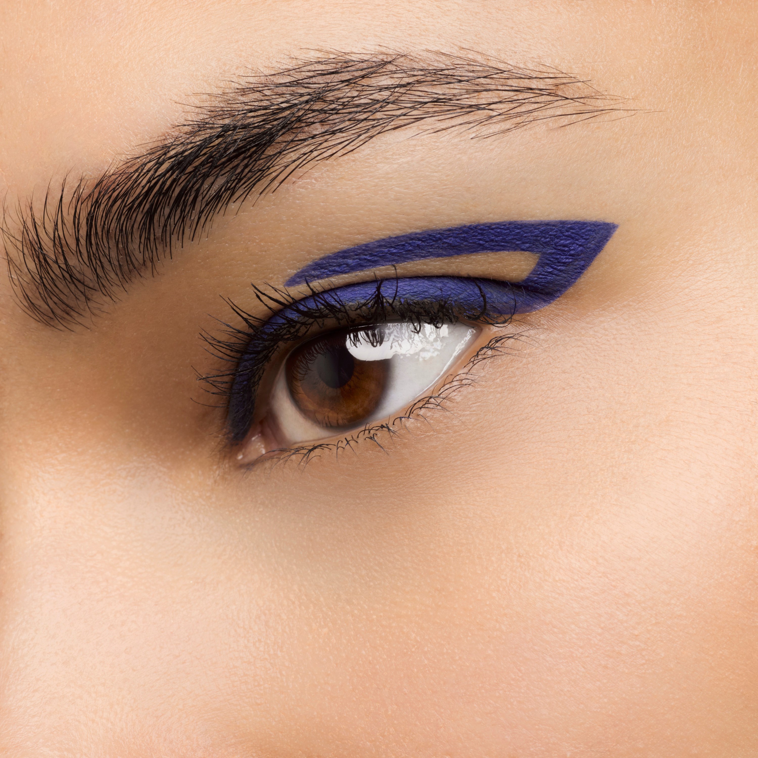 Yves Saint Laurent Crushliner Stylo - Wodoodporna kredka do oczu Bleu (obrázok 5)