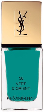 En gulaktig beige kosmetikk-kompakt med YSL-Logo, som viser teal neglelakk med merkingen '36 VERT D'ORIENT'.