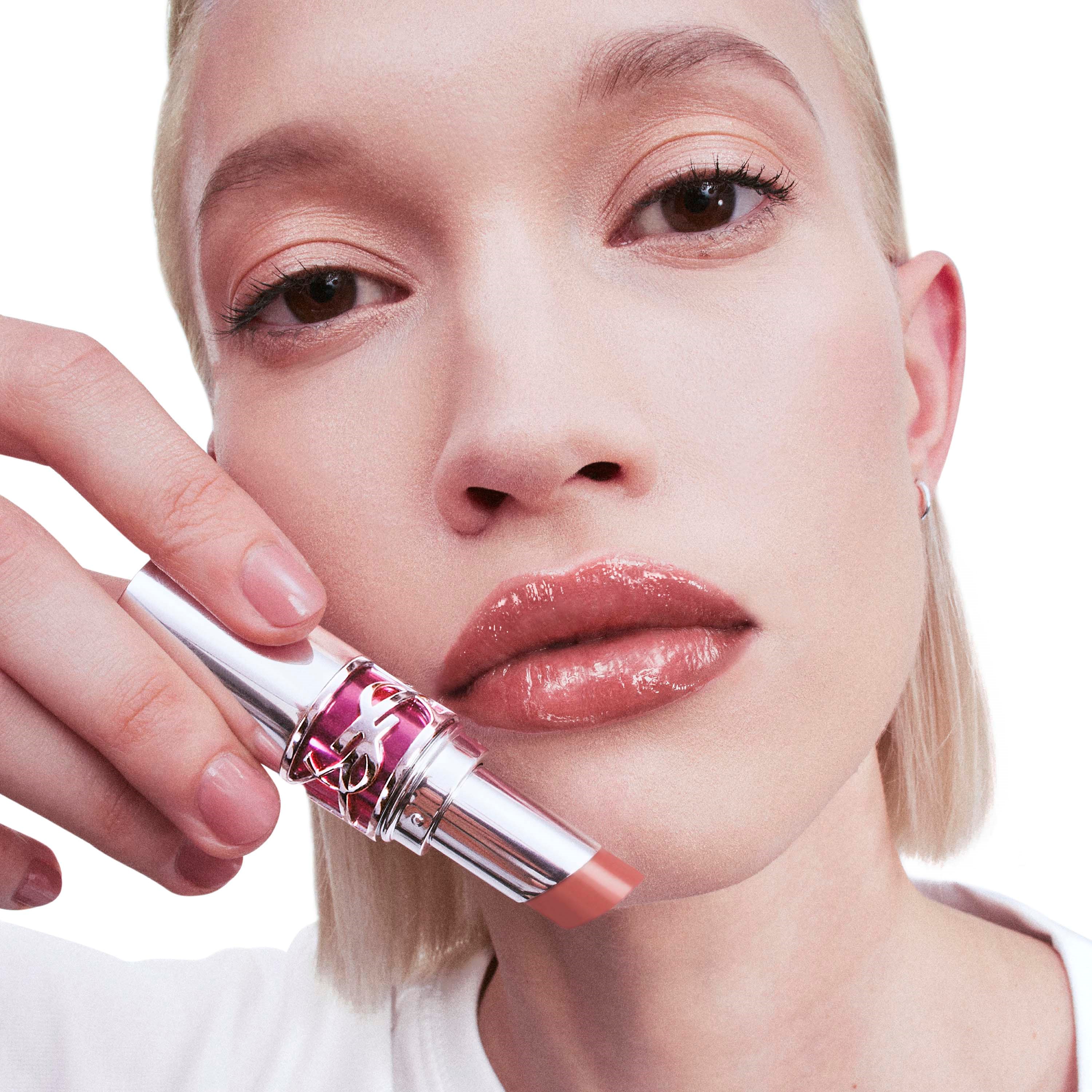 Yves Saint Laurent Candy Glaze Lip Gloss Stick 15 Showcasing Nude (obrázok 8)