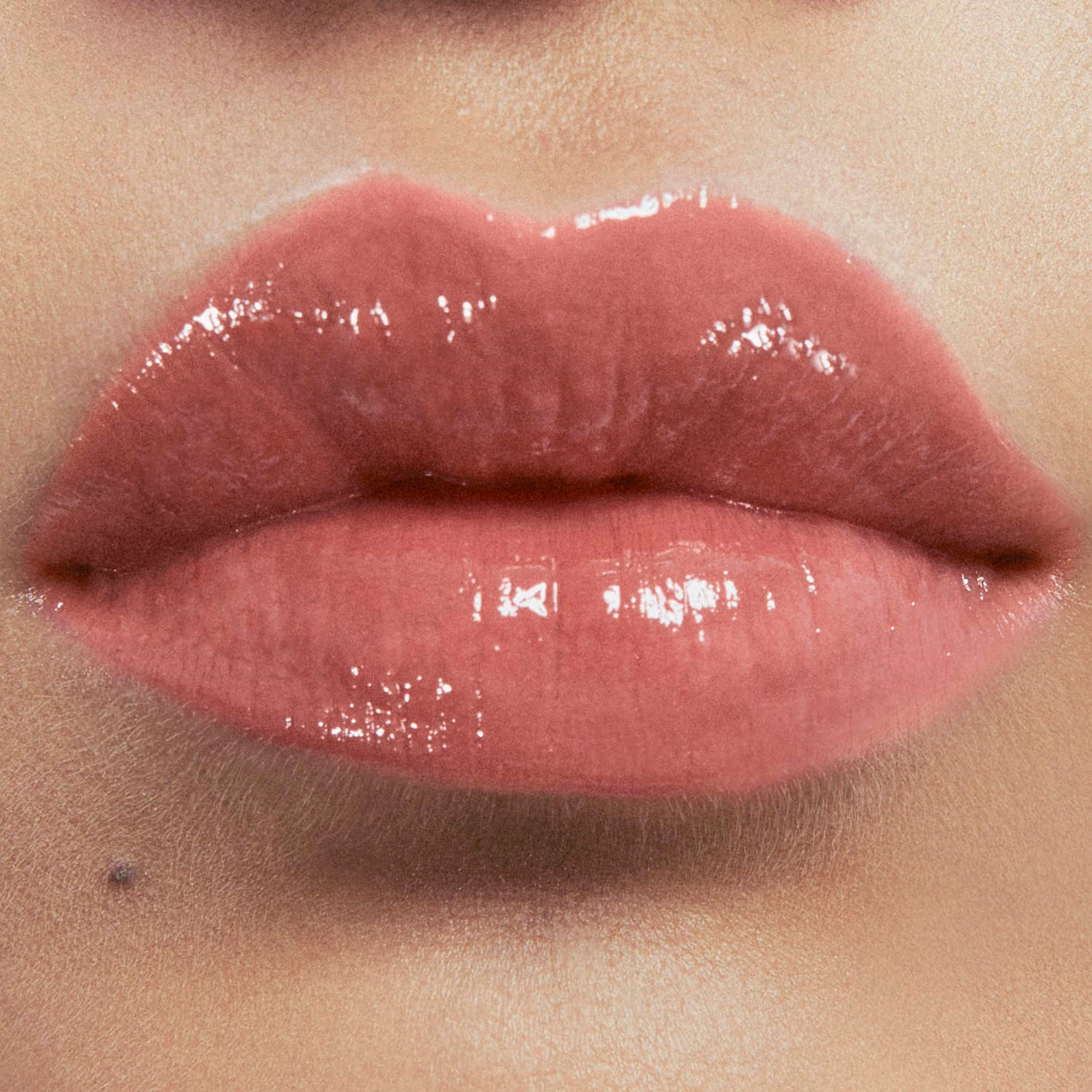 Yves Saint Laurent YSL Loveshine Lipstick 204 Melted Honey (obrázok 4)