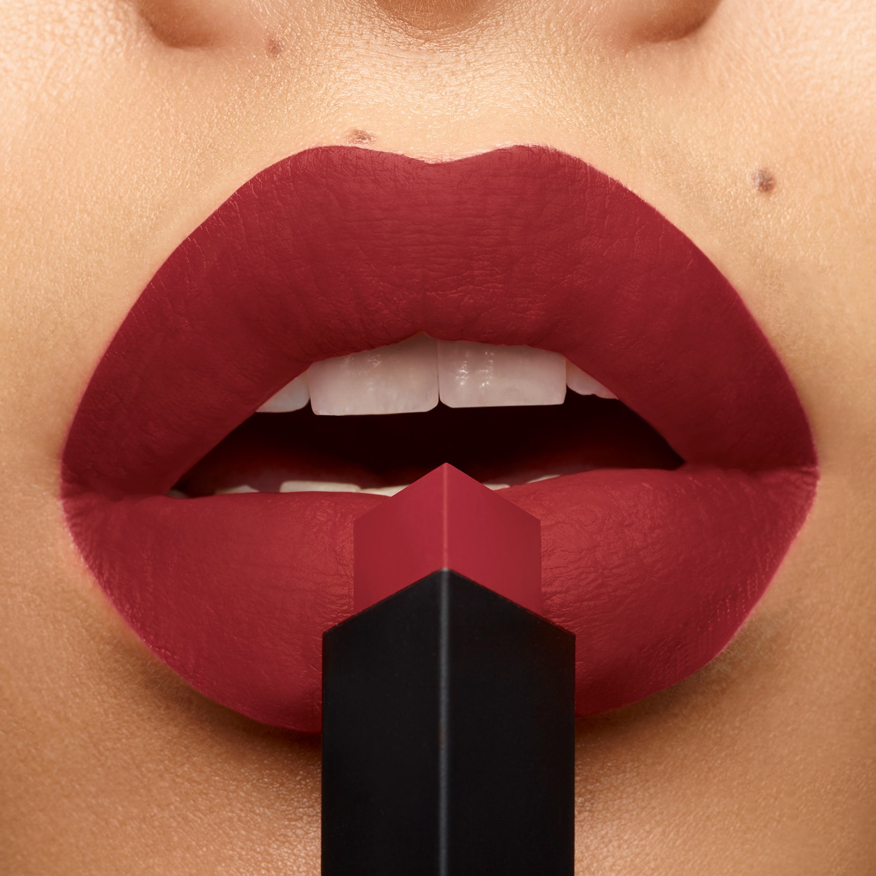 Yves Saint Laurent Rouge Pur Couture The Slim Lipstick #09 (obrázok 4)