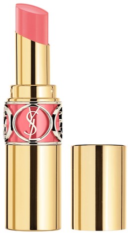 Een roze lipstick met een gouden omhulsel en open deksel, toont de gebogen lipstick.