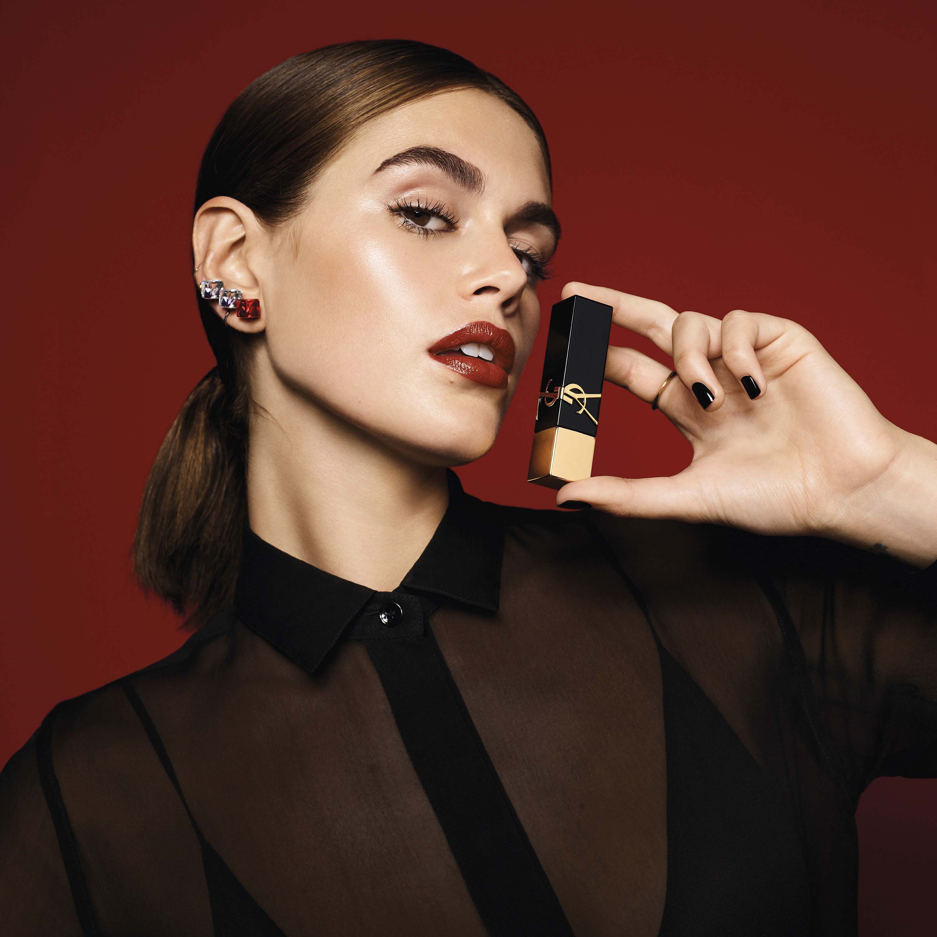 Yves Saint Laurent Rouge Pur Couture The Bold Lipstick - pomadka do us (obrázok 3)