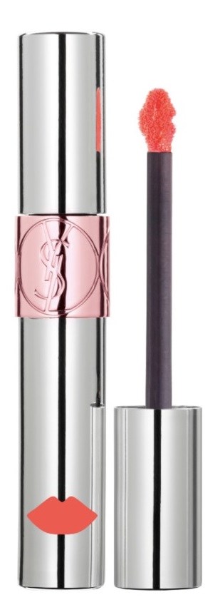 En sølv læbestift med en pink logo og læbesdesign, åben for at vise koralfarvet læbegele.