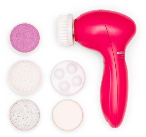 En rosa elektrisk ansiktsrengöringsenhet med sex olika runda fästen för rengöring och exfoliering av huden.