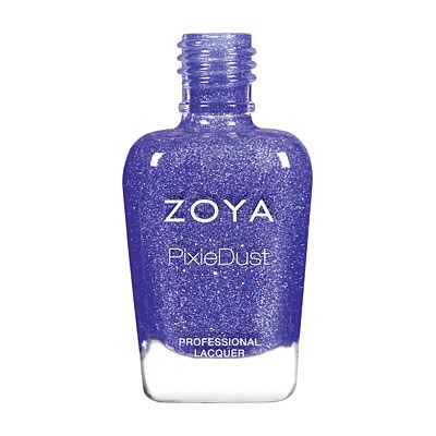 Eine lila Glitzer-Nagellackflasche mit der Aufschrift "ZOYA PixieDust" und "Professional Lacquer."